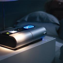 Image of ResMed S9 AutoSet™ CPAP System with H5i™ Humidifier 3