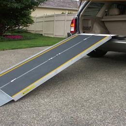 SUITCASE AS3 :: This ultra-strong, single-fold ramp provides the safety and s
